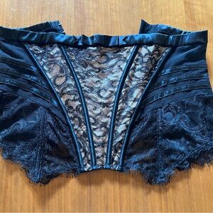 Chic Black Lace Corset